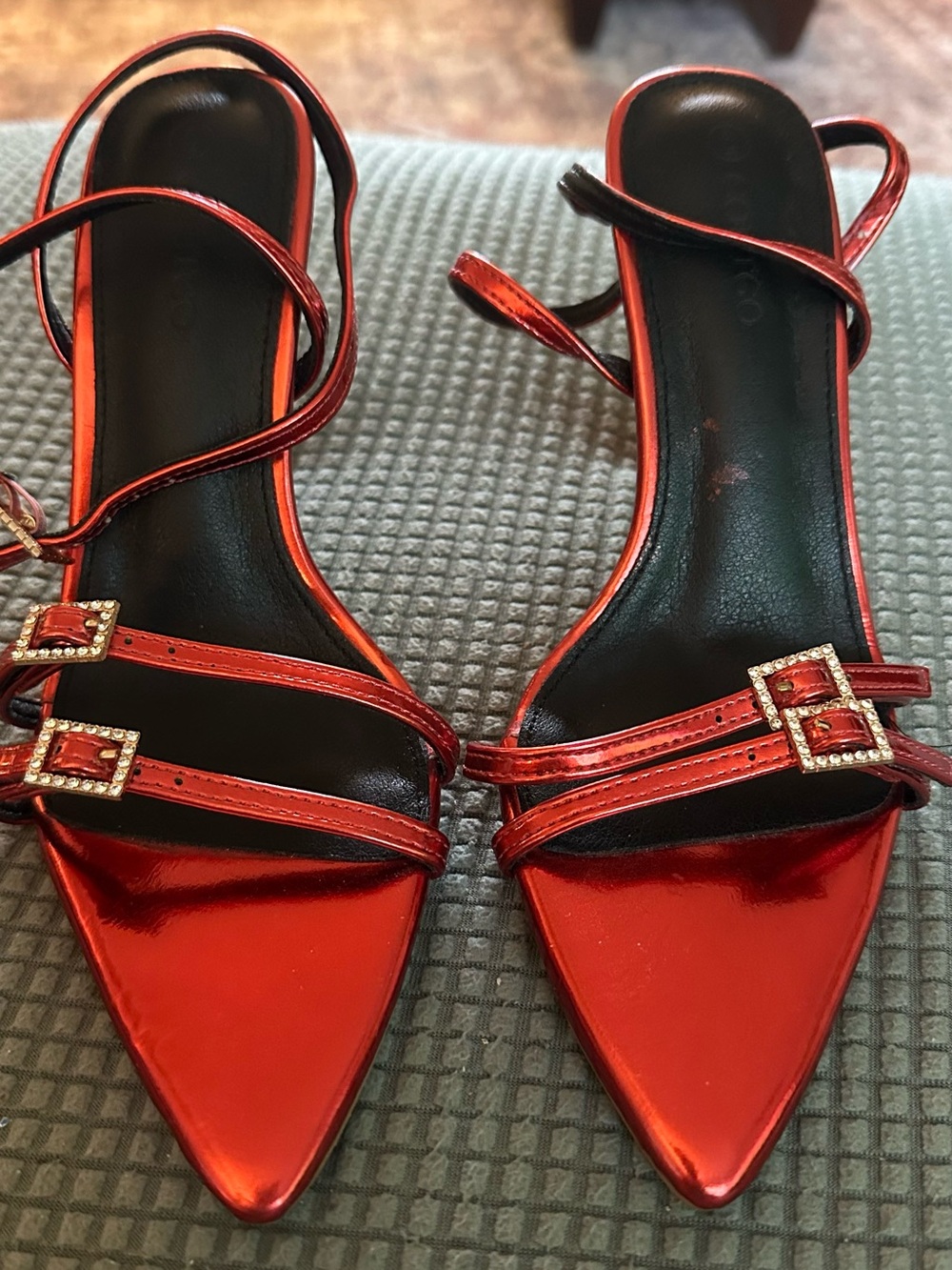 Coutgo Shiny Patent leather like Heels.